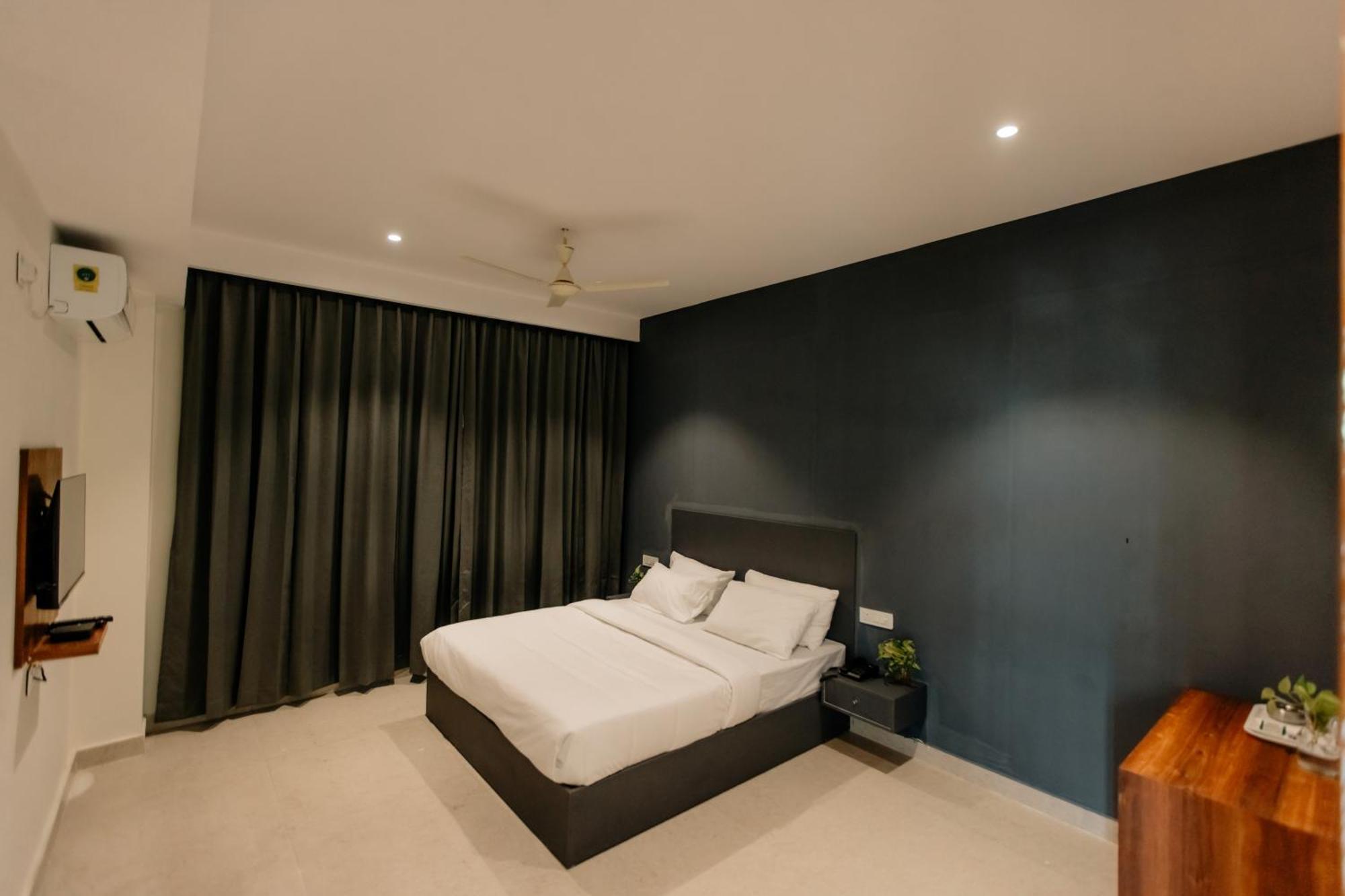 No 7 Vista Otel Bangalore Dış mekan fotoğraf