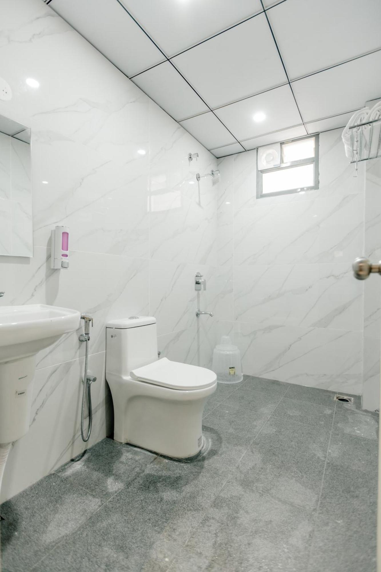 No 7 Vista Otel Bangalore Dış mekan fotoğraf