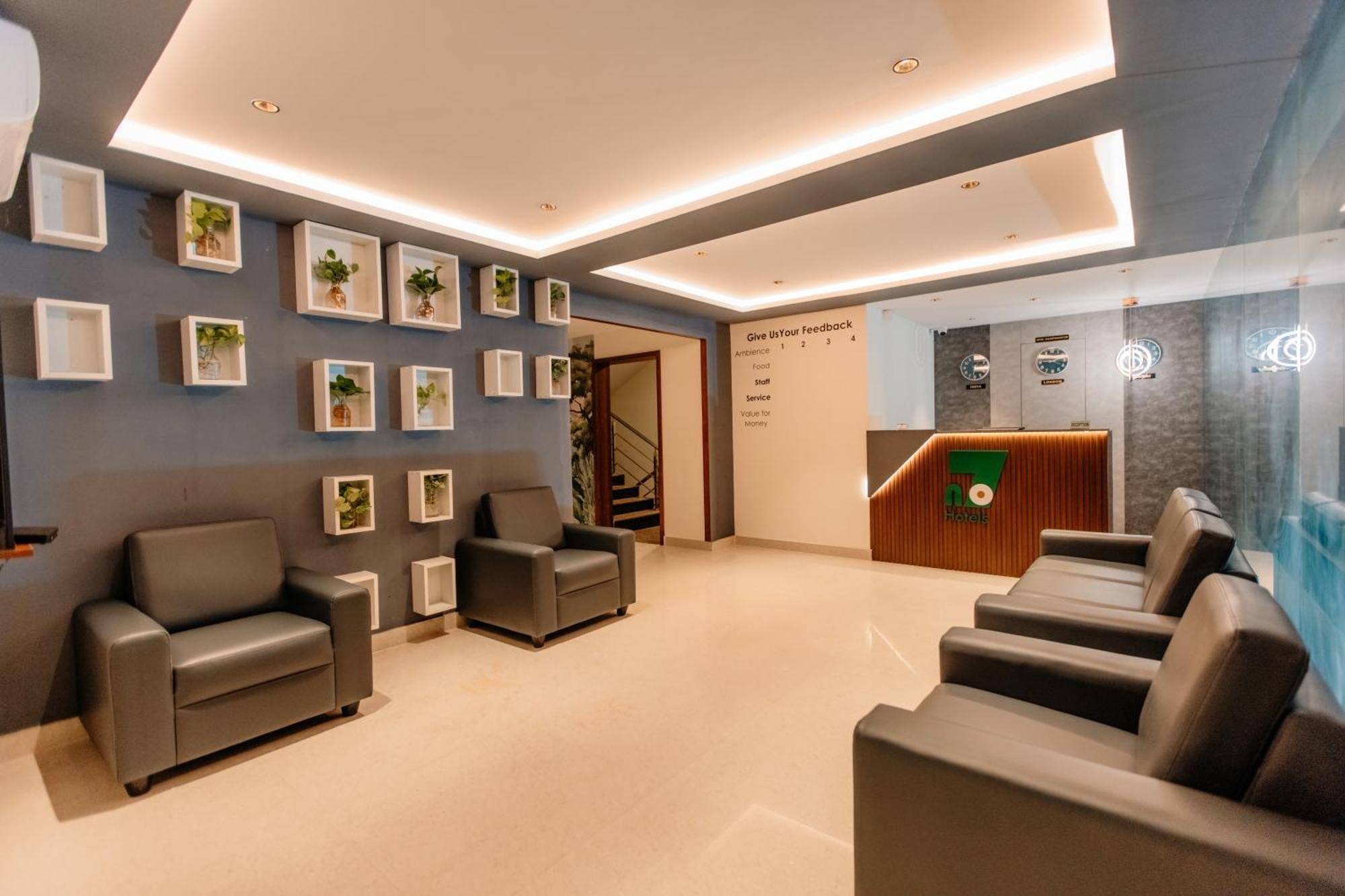 No 7 Vista Otel Bangalore Dış mekan fotoğraf