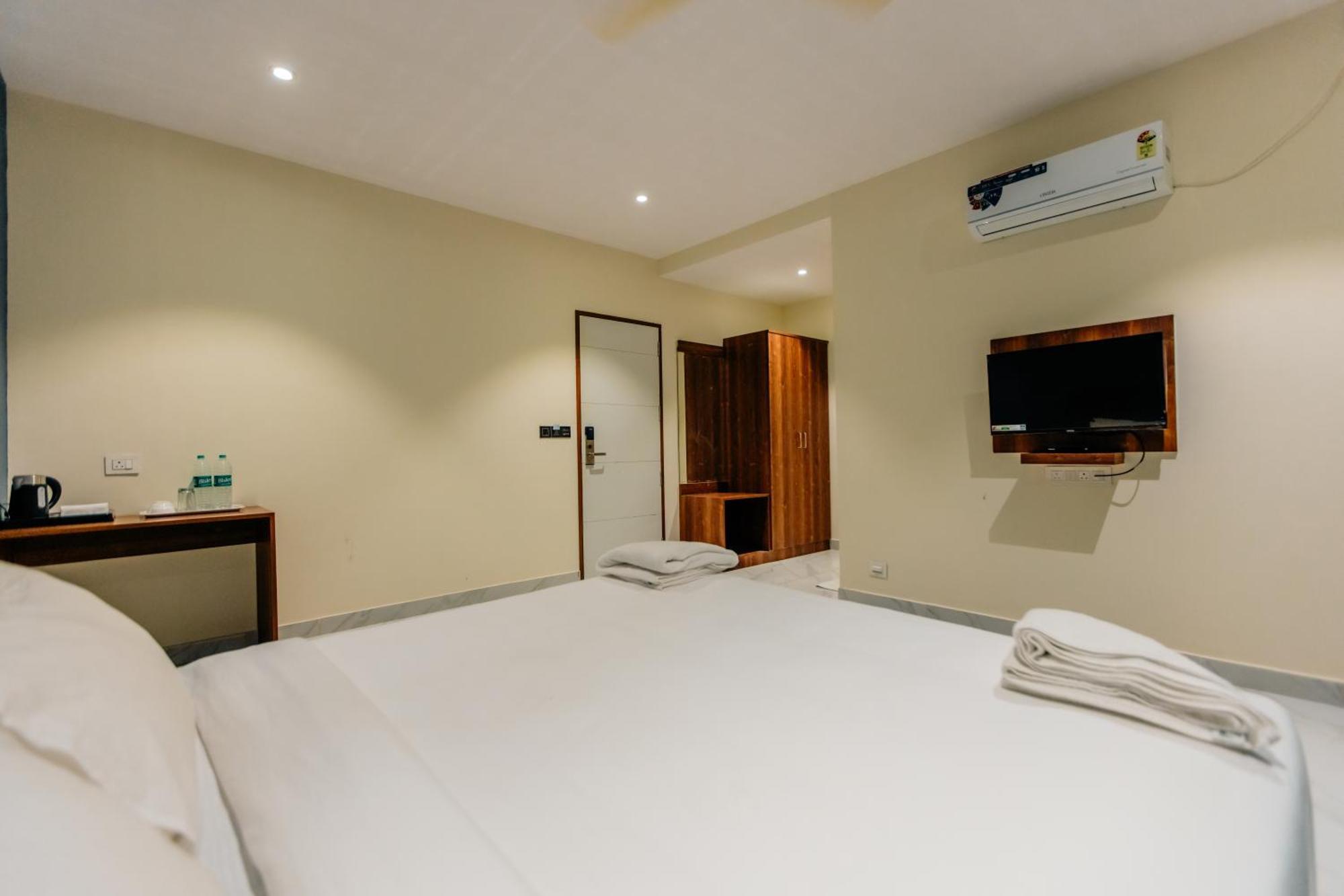 No 7 Vista Otel Bangalore Dış mekan fotoğraf