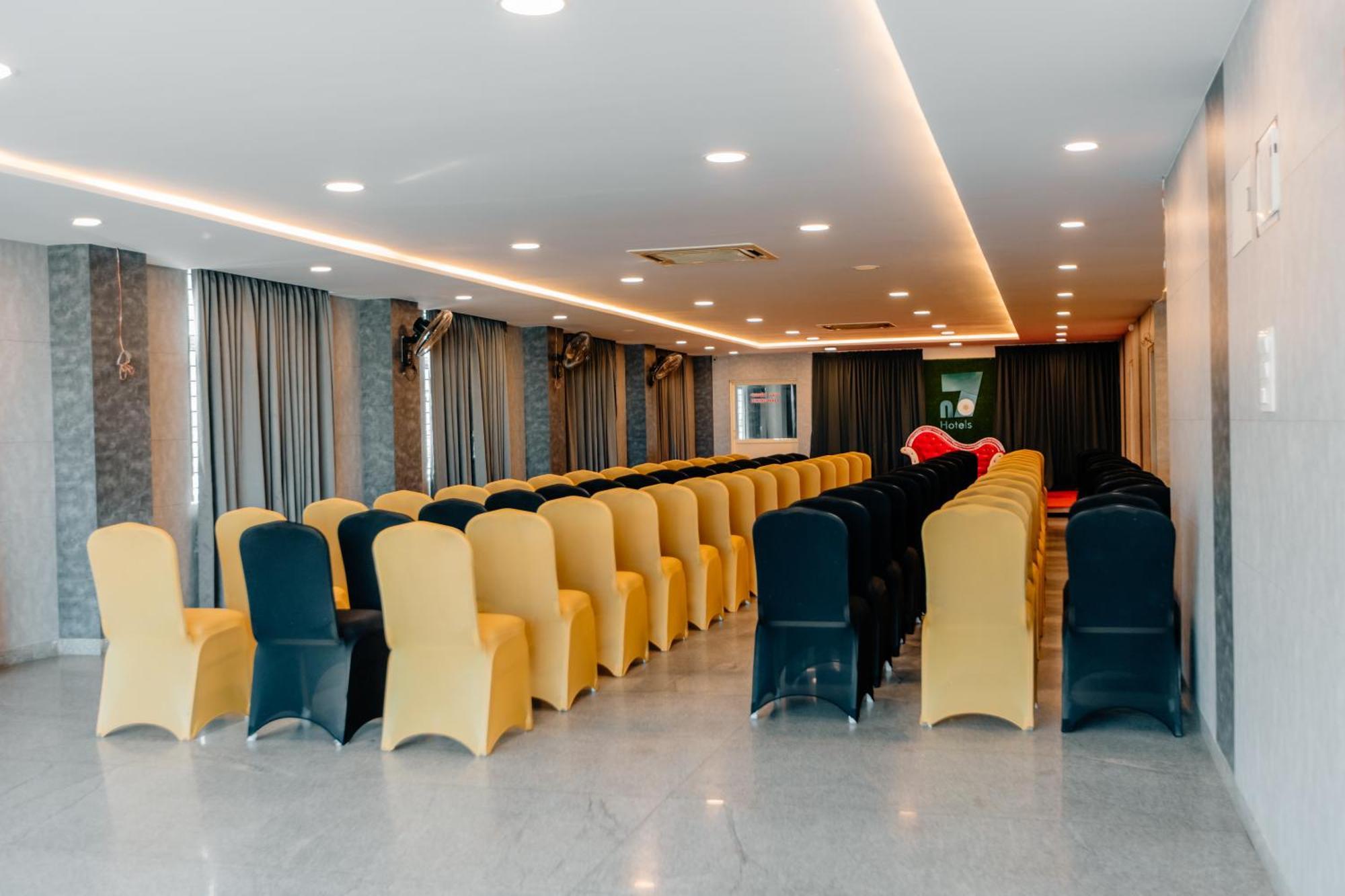 No 7 Vista Otel Bangalore Dış mekan fotoğraf